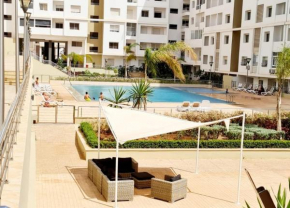 somptueux studio pour la location saisonnière dans une résidence avec piscine et ascenseur